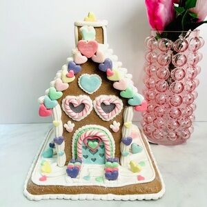 Pastel Valentine’s Day Light Up Candy Hearts Gingerbread House NWT